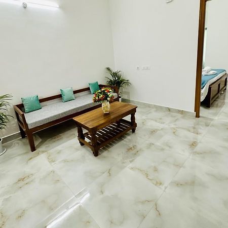 Tirupati Homestay - Shilparamam - Luxury Ac Apartments By Stayflexi - Fast Wifi, Kitchen, Android Tv - Walk To Ps4 Pure Veg Restaurant - Easy Access To Airport, Railway Station And To All Temples Dış mekan fotoğraf