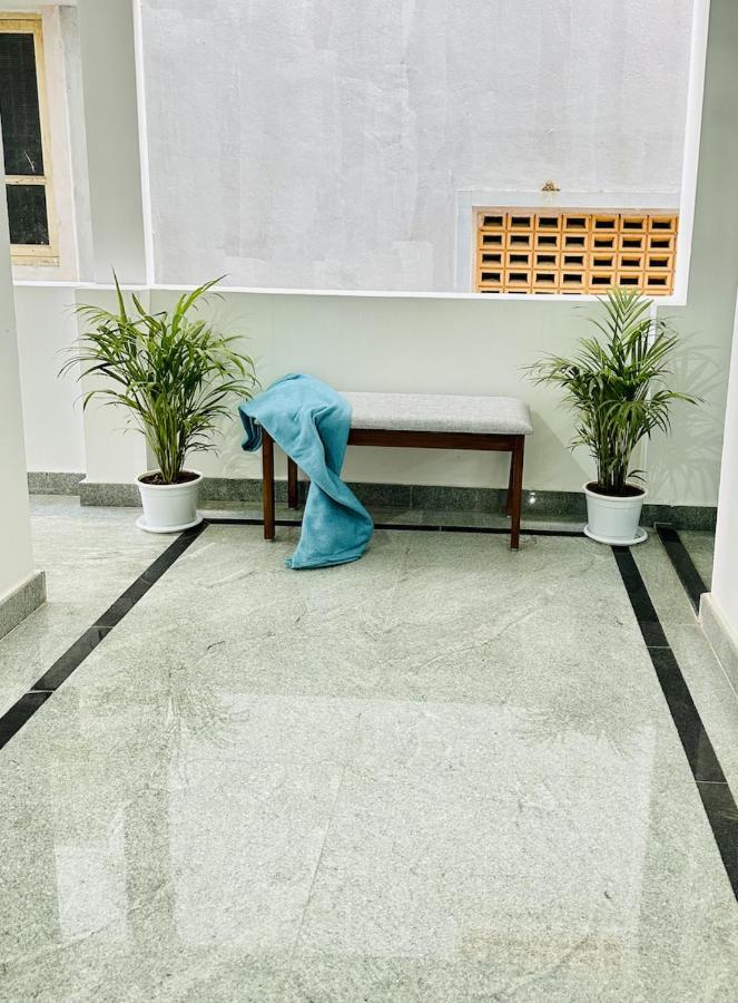 Tirupati Homestay - Shilparamam - Luxury Ac Apartments By Stayflexi - Fast Wifi, Kitchen, Android Tv - Walk To Ps4 Pure Veg Restaurant - Easy Access To Airport, Railway Station And To All Temples Dış mekan fotoğraf