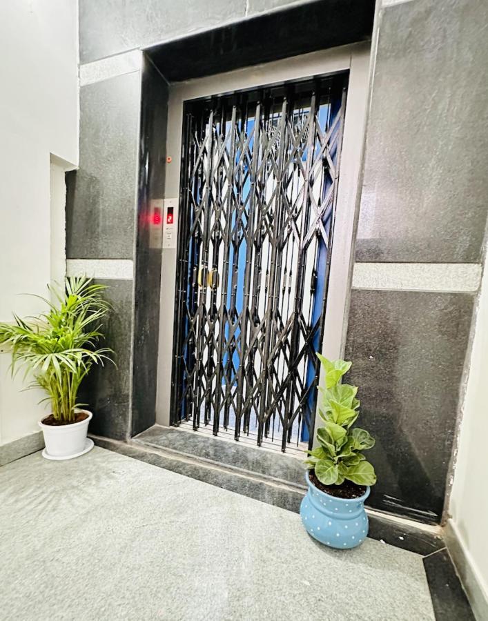 Tirupati Homestay - Shilparamam - Luxury Ac Apartments By Stayflexi - Fast Wifi, Kitchen, Android Tv - Walk To Ps4 Pure Veg Restaurant - Easy Access To Airport, Railway Station And To All Temples Dış mekan fotoğraf